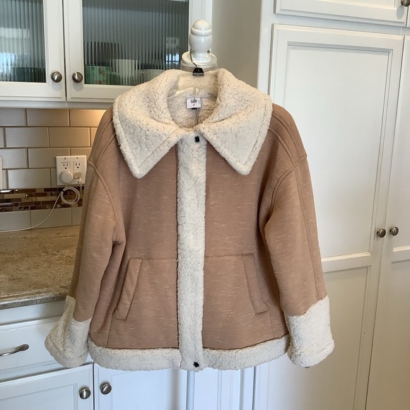 Cabi Faux Sherling Size Medium McQueen Coat - Picture 2 of 12